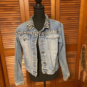 Rue 21 animal print accent blue Jean jacket